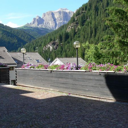 Cesa Del Sass Apartamento Alba di Canazei Exterior foto